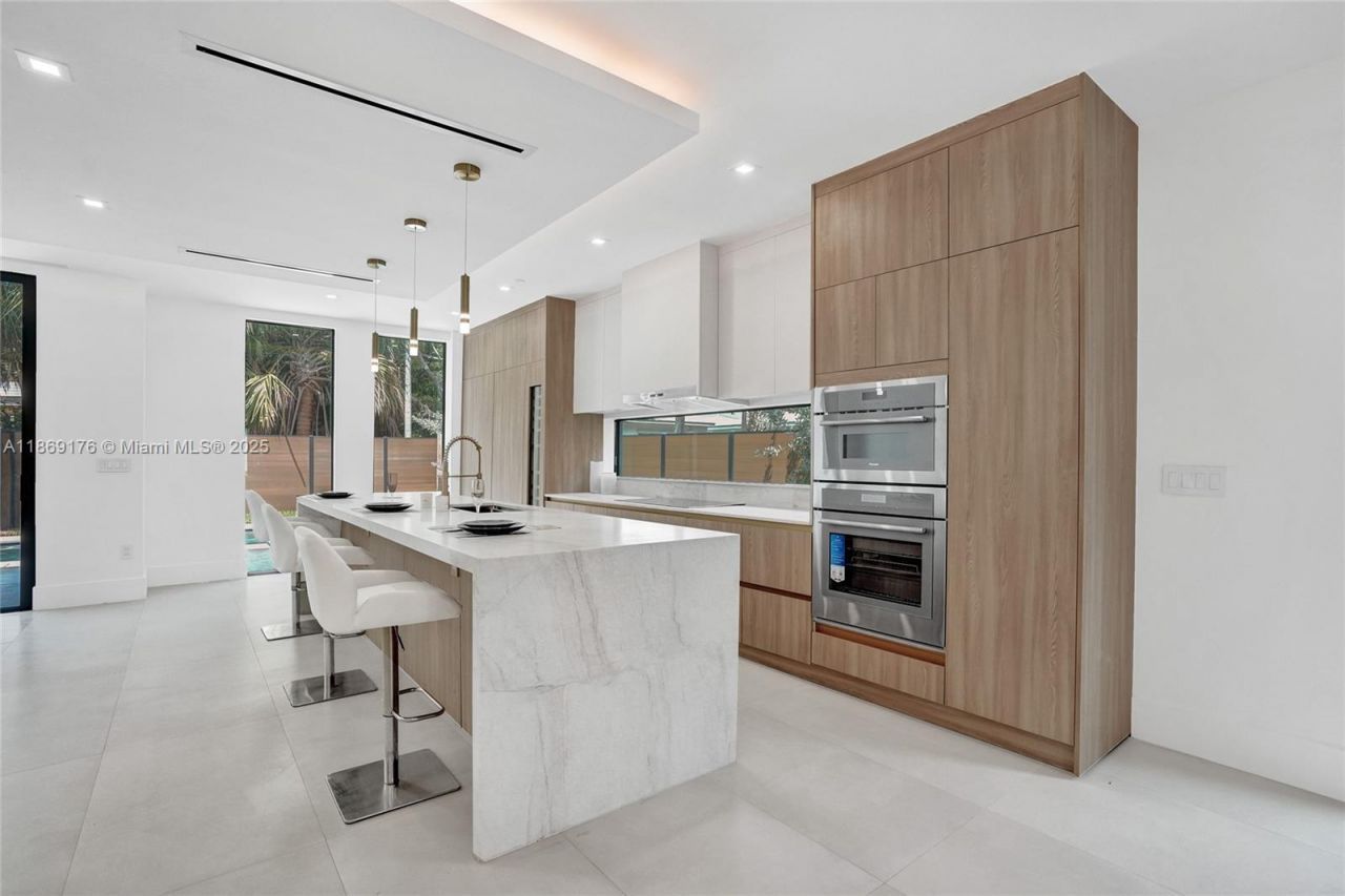 1825 NE 26th Ave, Fort Lauderdale, FL 33305 Photo