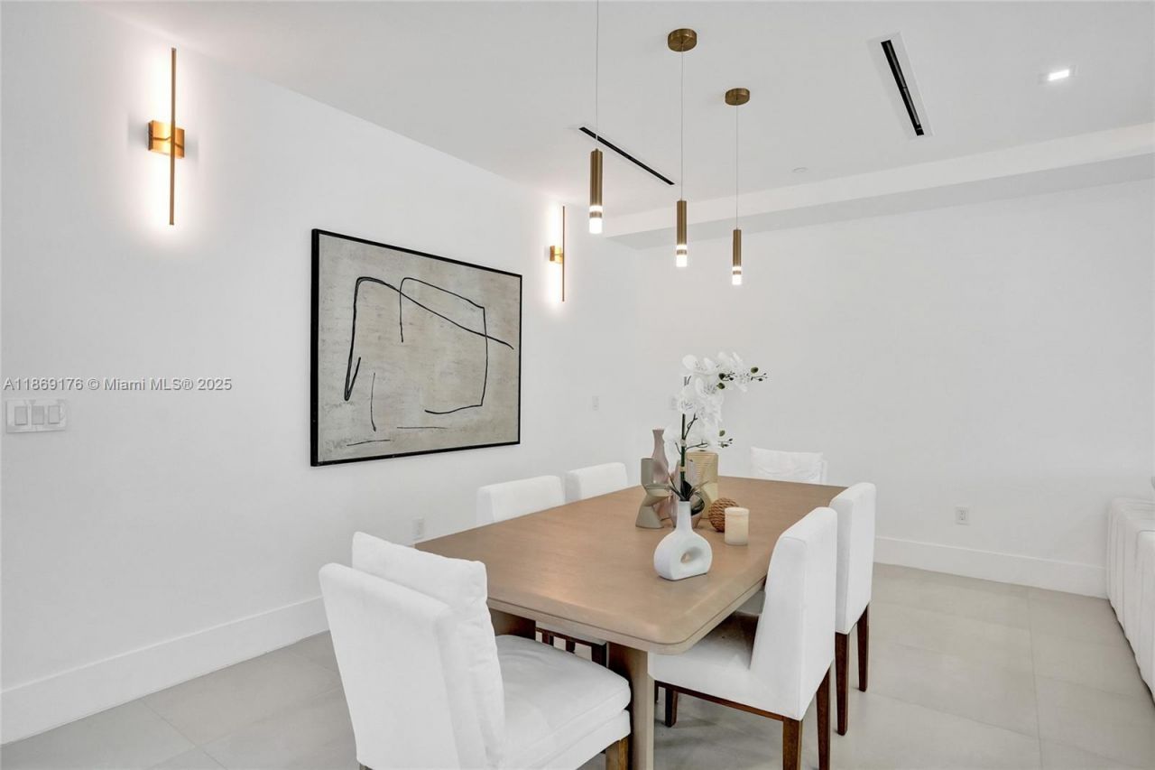 1825 NE 26th Ave, Fort Lauderdale, FL 33305 Photo