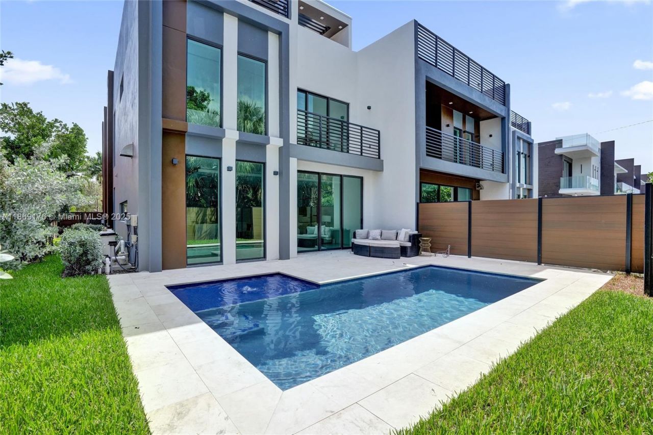 1825 NE 26th Ave, Fort Lauderdale, FL 33305 Photo