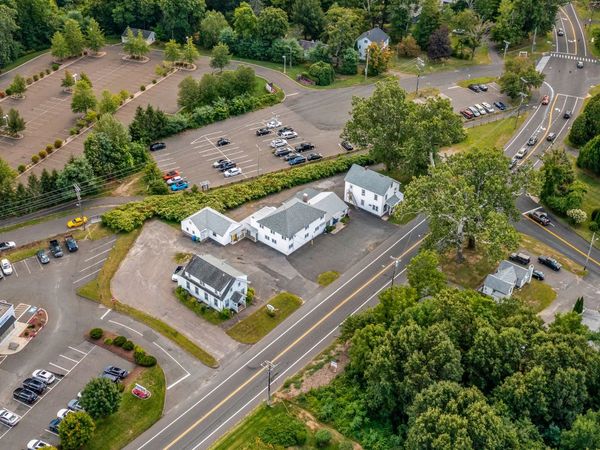 368 Hopmeadow, Simsbury, CT 06089