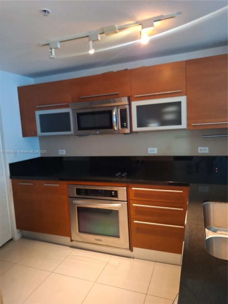 253 NE 2nd St, Unit 2606, Miami, FL 33132 Photo