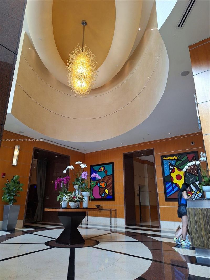 253 NE 2nd St, Unit 2606, Miami, FL 33132 Photo