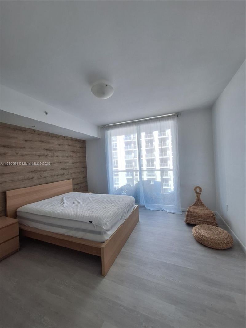 253 NE 2nd St, Unit 2606, Miami, FL 33132 Photo