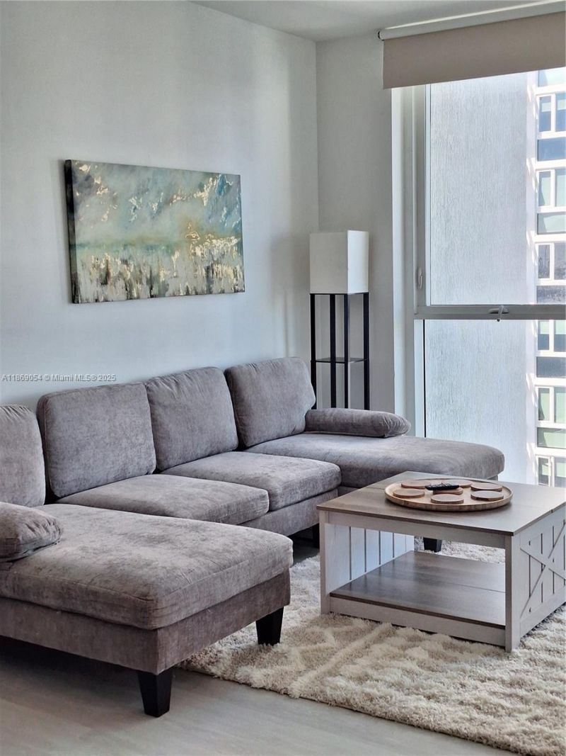 253 NE 2nd St, Unit 2606, Miami, FL 33132 Photo