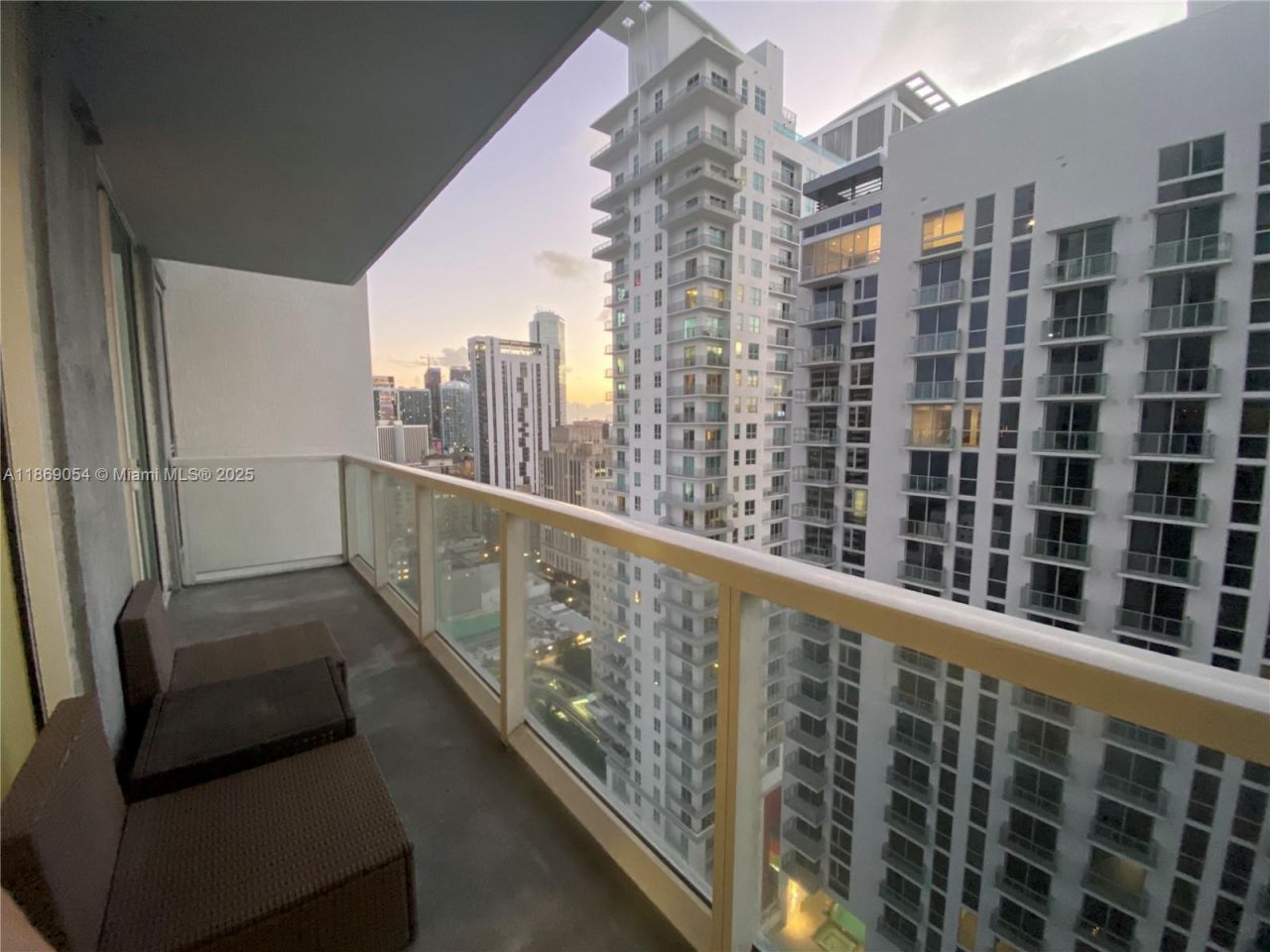 253 NE 2nd St, Unit 2606, Miami, FL 33132 Photo