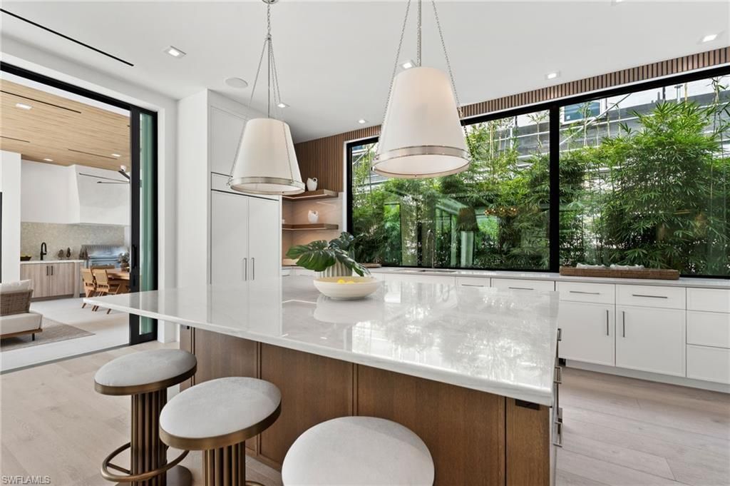 273 10th Ave S, Naples, FL 34102 Photo