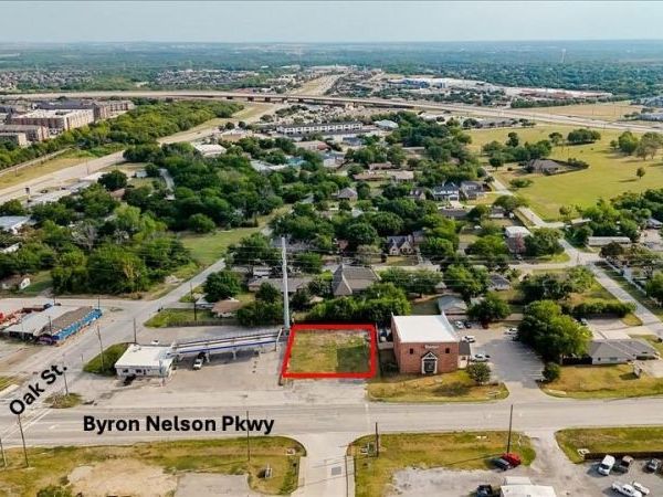 205 E Byron Nelson Boulevard, Roanoke, TX 76262