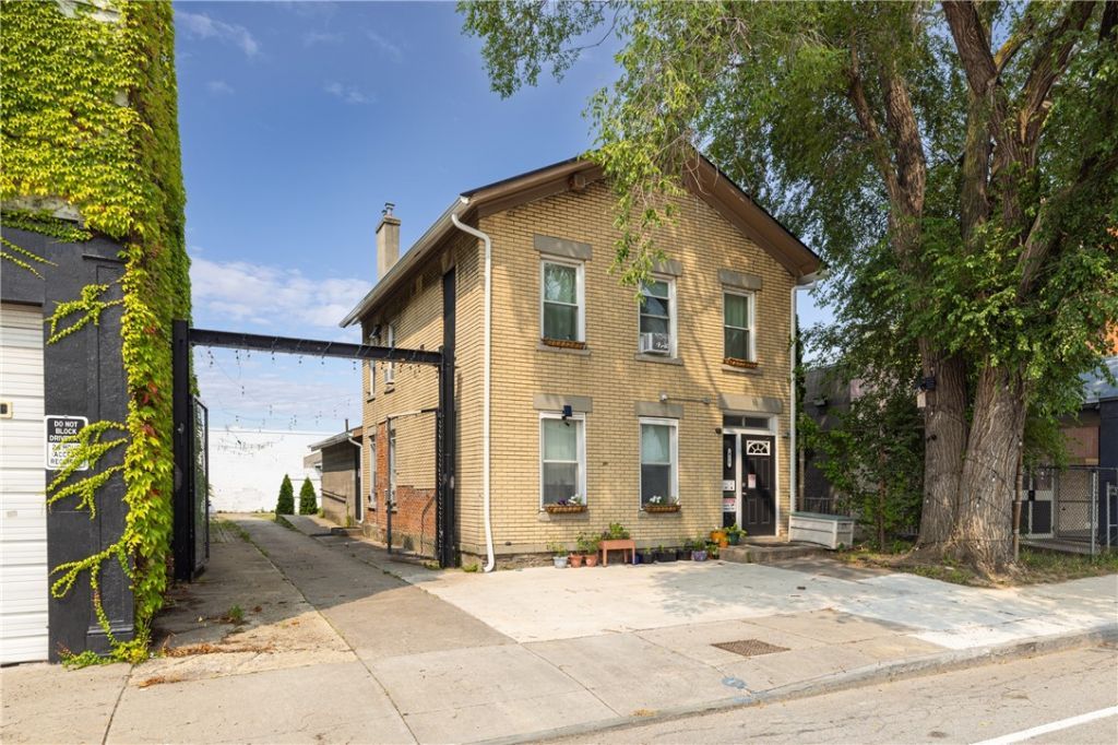 416 Central Avenue, Rochester, NY 14605 Main Photo