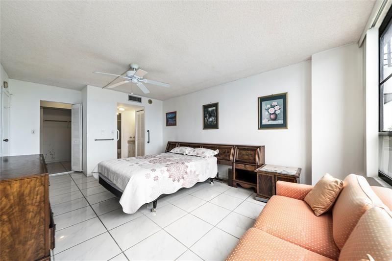 600 Three Islands Boulevard, Unit 301, Hallandale Beach, FL 33009 Photo