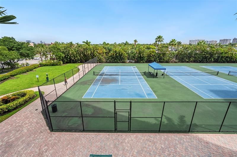 600 Three Islands Boulevard, Unit 301, Hallandale Beach, FL 33009 Photo