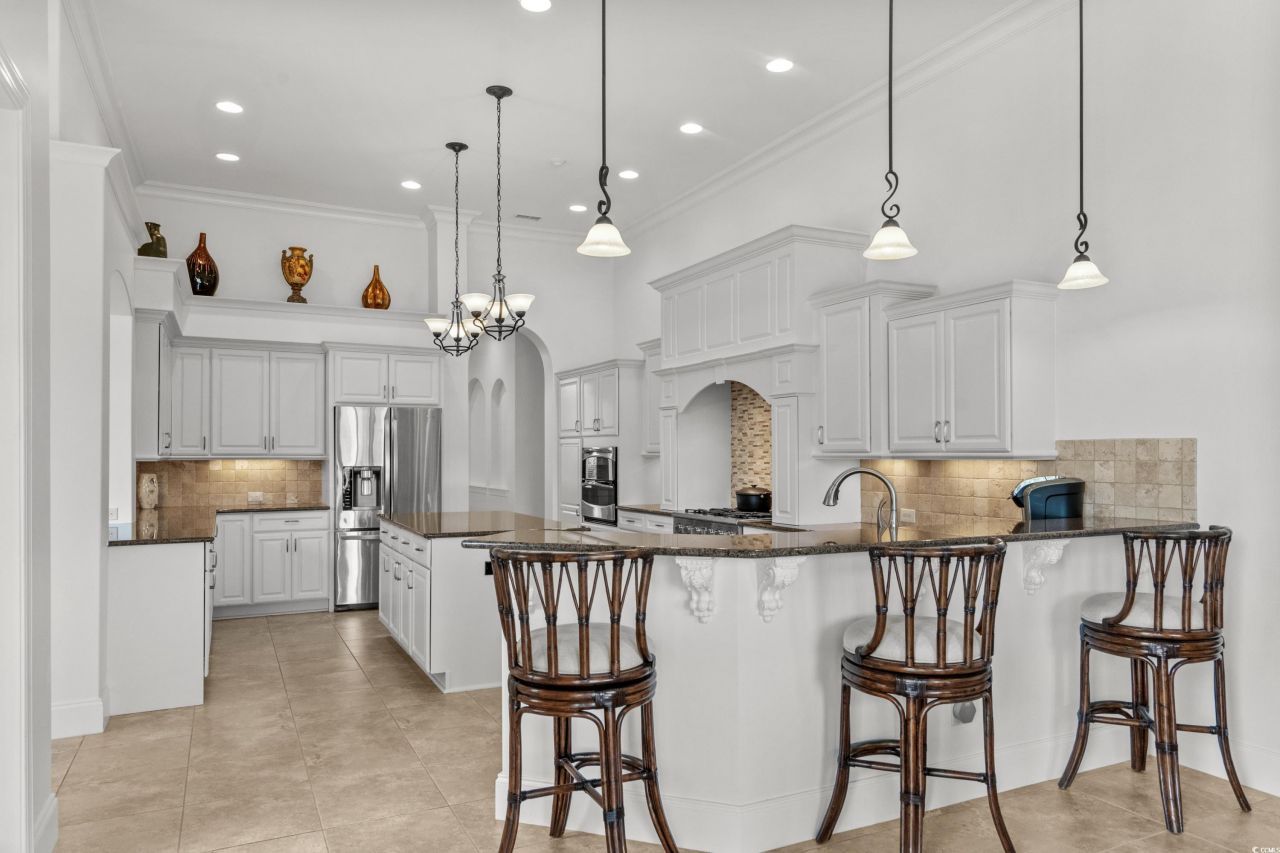 7268 Seville Dr. Photo 4