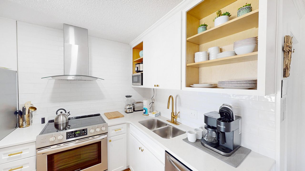 1400 Ocean Boulevard Photo 9