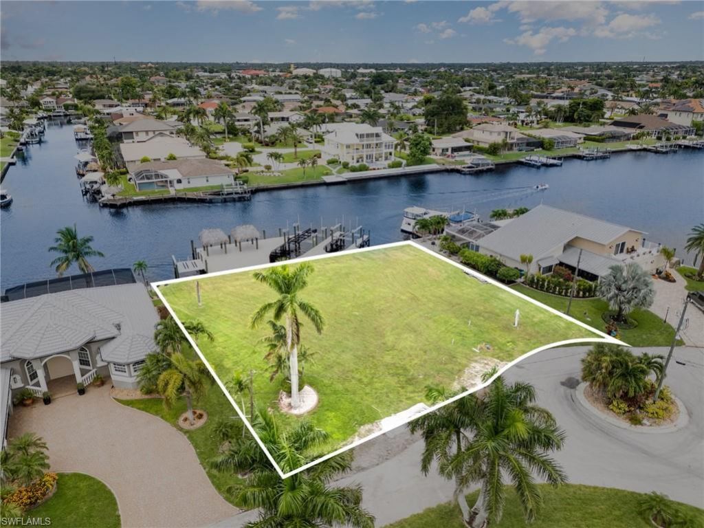2208 SE 27th St, Cape Coral, FL 33904 Photo