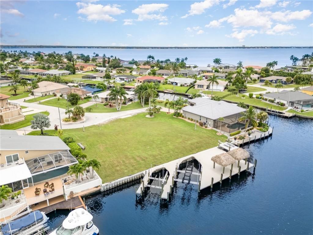 2208 SE 27th St, Cape Coral, FL 33904 Photo