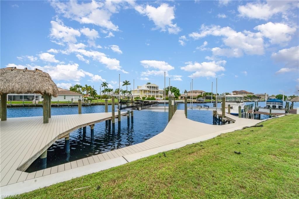 2208 SE 27th St, Cape Coral, FL 33904 Photo