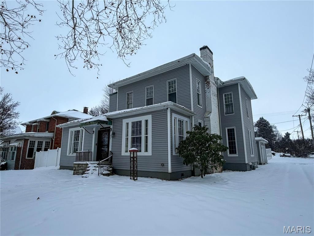 821 N State Street, Litchfield, IL 62056 Main Photo