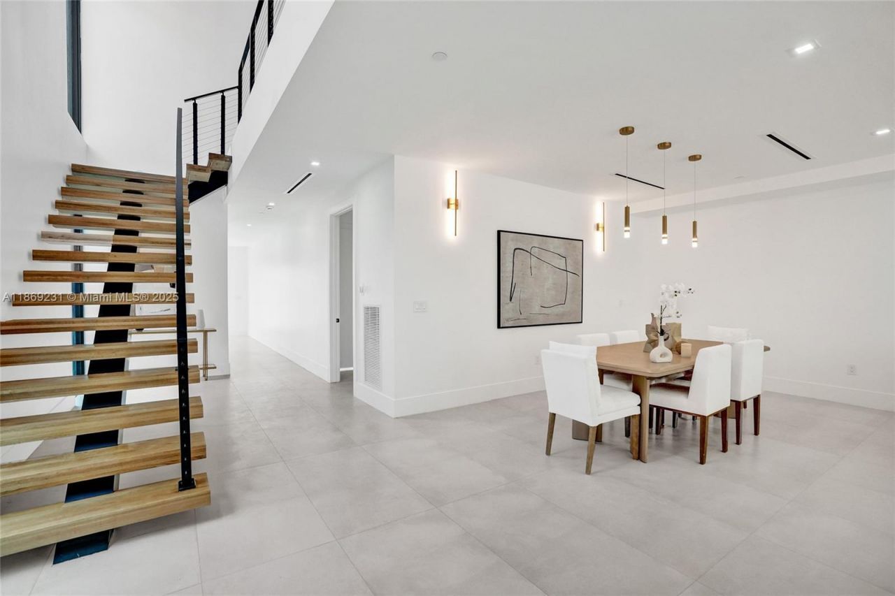 1825 NE 26th Ave, Unit C, Fort Lauderdale, FL 33305 Photo