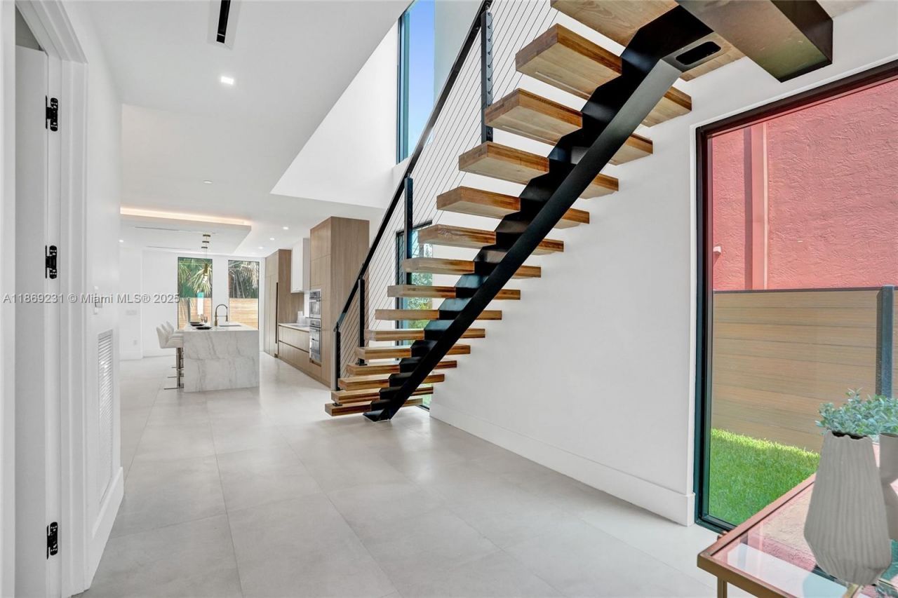 1825 NE 26th Ave, Unit C, Fort Lauderdale, FL 33305 Photo