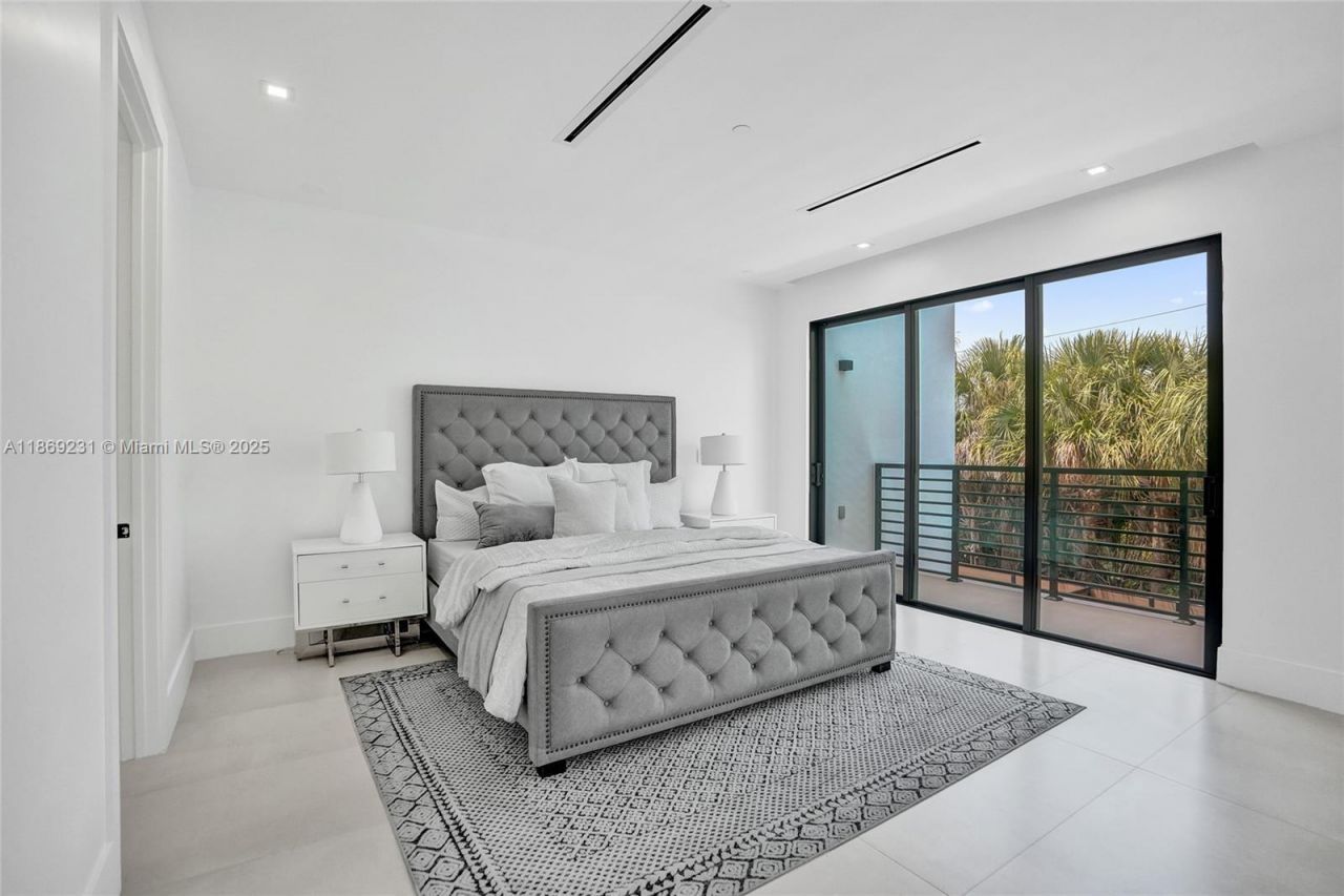 1825 NE 26th Ave, Unit C, Fort Lauderdale, FL 33305 Photo