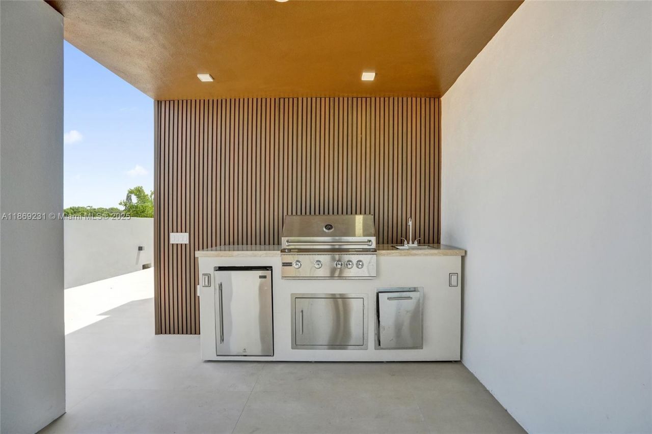 1825 NE 26th Ave, Unit C, Fort Lauderdale, FL 33305 Photo