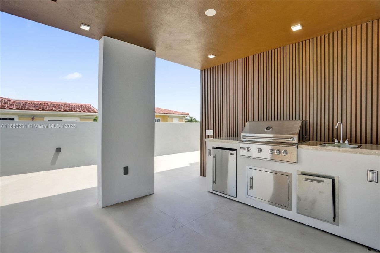 1825 NE 26th Ave, Unit C, Fort Lauderdale, FL 33305 Photo