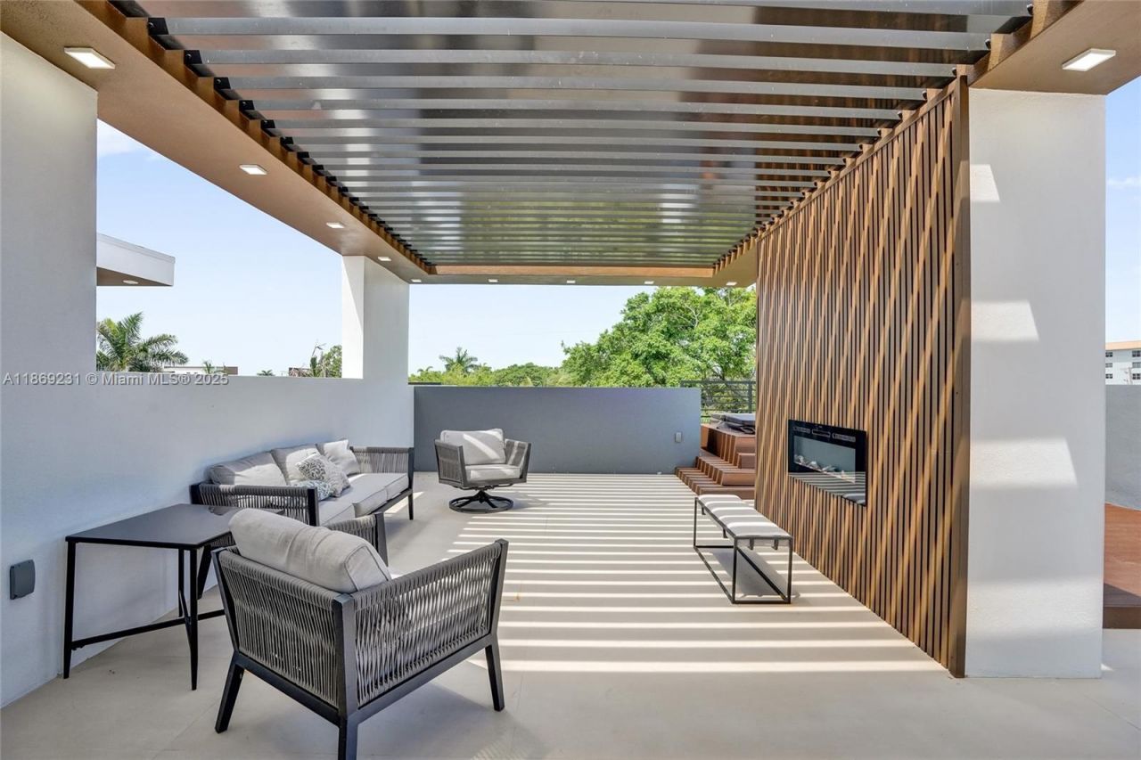 1825 NE 26th Ave, Unit C, Fort Lauderdale, FL 33305 Photo