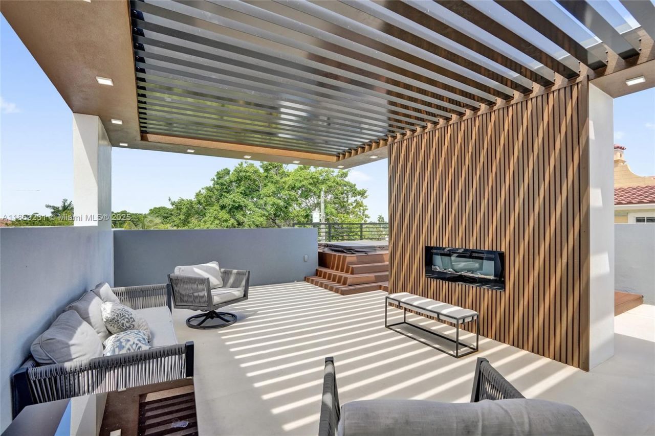 1825 NE 26th Ave, Unit C, Fort Lauderdale, FL 33305 Photo