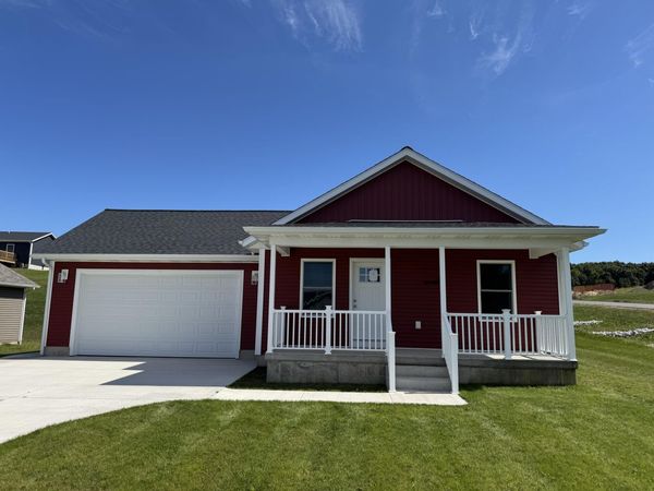 250 Willowside, Shelby, MI 49455