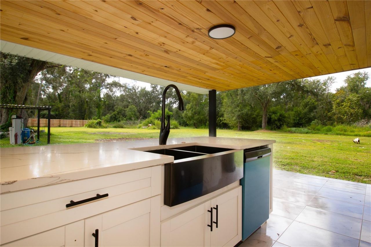 39912 Jerry Rd, Zephyrhills, FL 33540 Photo