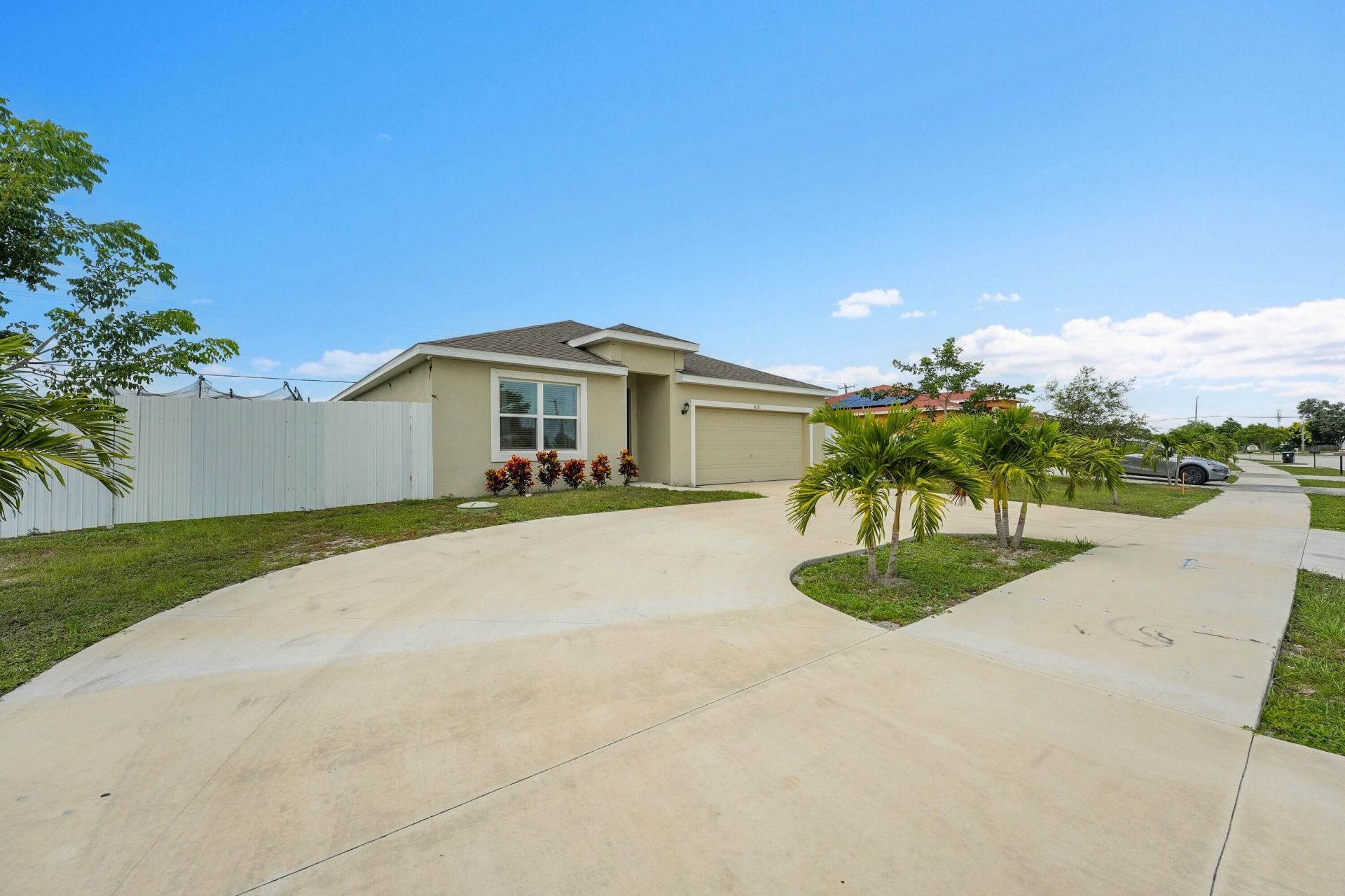 418 NW Airoso Boulevard, Port Saint Lucie, FL 34983 Photo