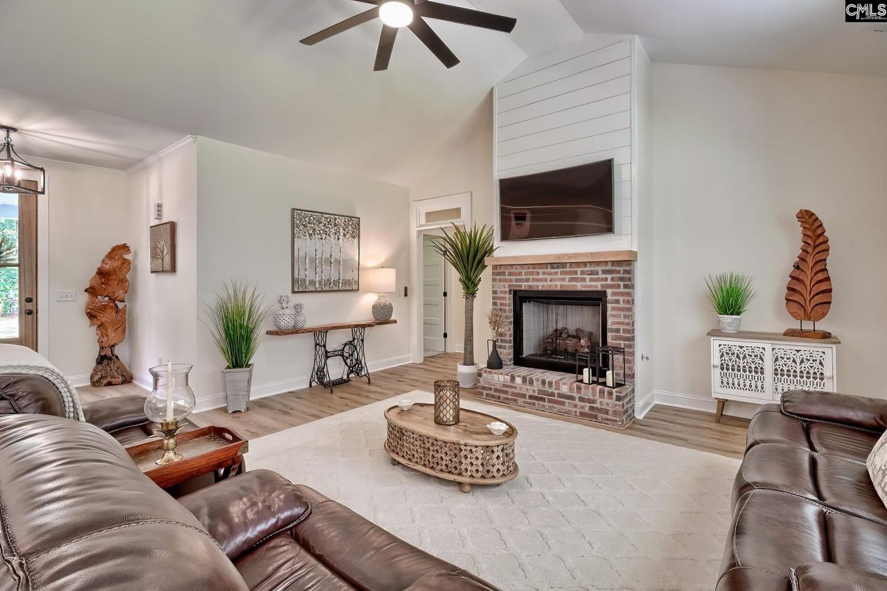 1263 Three Branches Road Photo 4