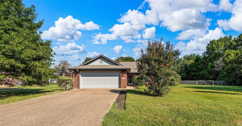 545 Ouida Drive, Waco, TX 76705 Main Photo