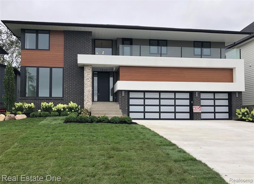 1830 Sadie Shore Drive Nw, Commerce Township, MI 48382 Main Photo