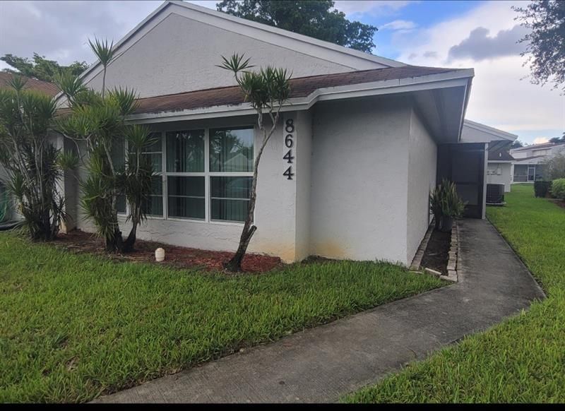 8644 Bridle Path Court, Unit 200, Davie, FL 33328 Photo