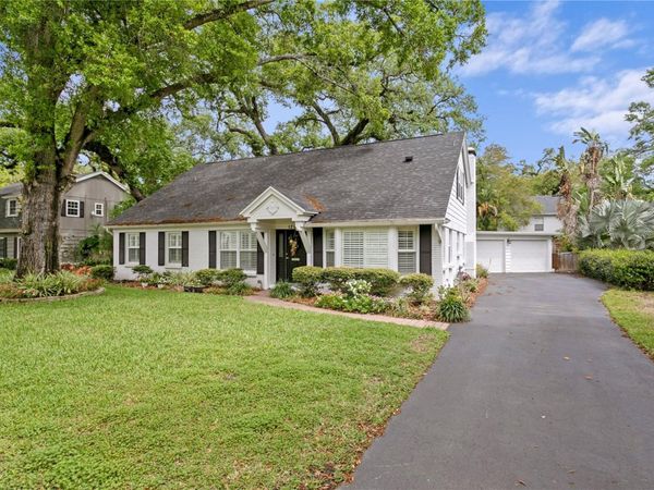 1206 S SUFFOLK DRIVE, TAMPA, FL 33629