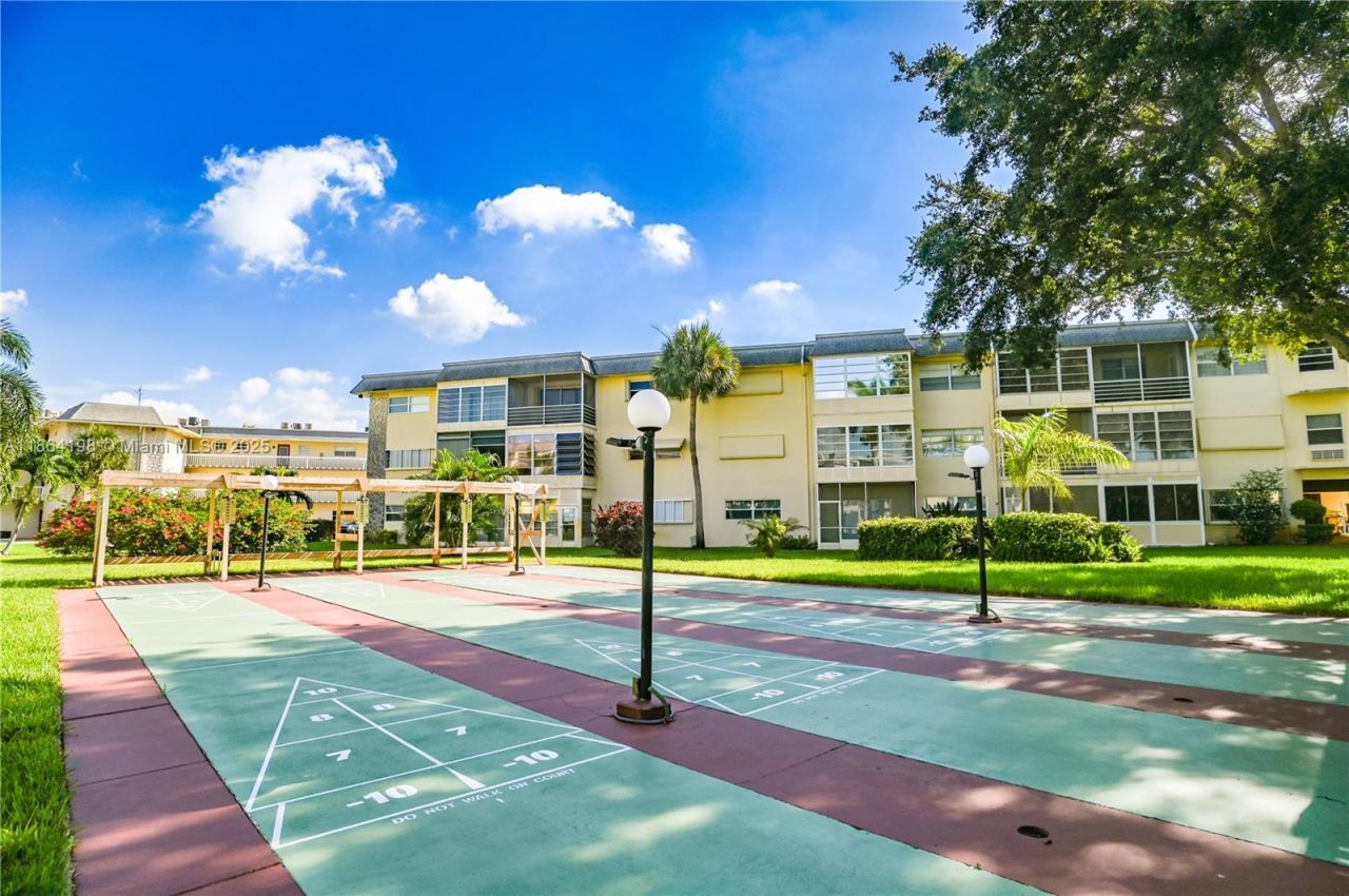 4441 NW 16th St, Unit J301, Lauderhill, FL 33313 Photo
