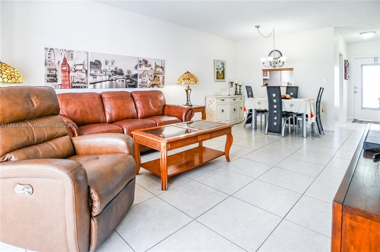 4441 NW 16th St, Unit J301, Lauderhill, FL 33313 Photo