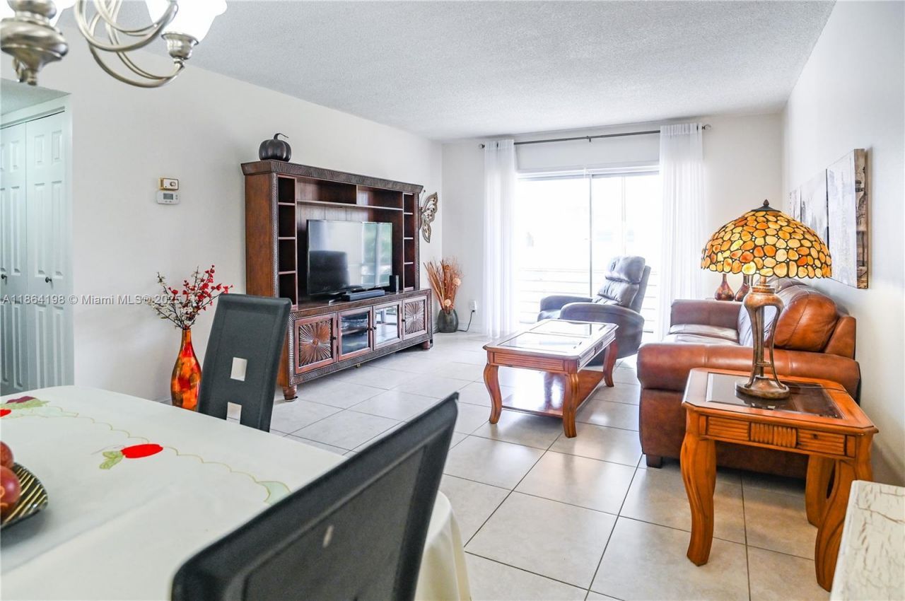 4441 NW 16th St, Unit J301, Lauderhill, FL 33313 Photo