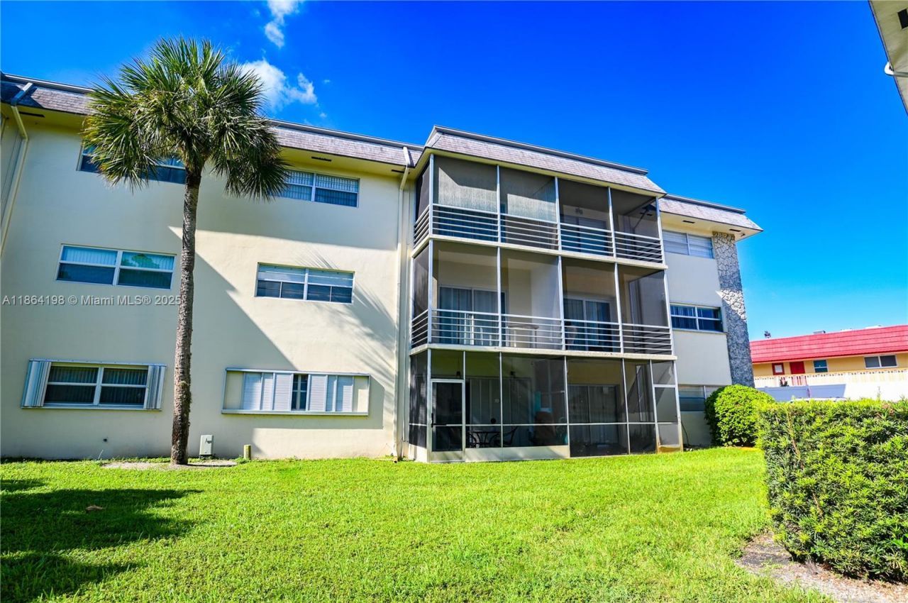 4441 NW 16th St, Unit J301, Lauderhill, FL 33313 Photo