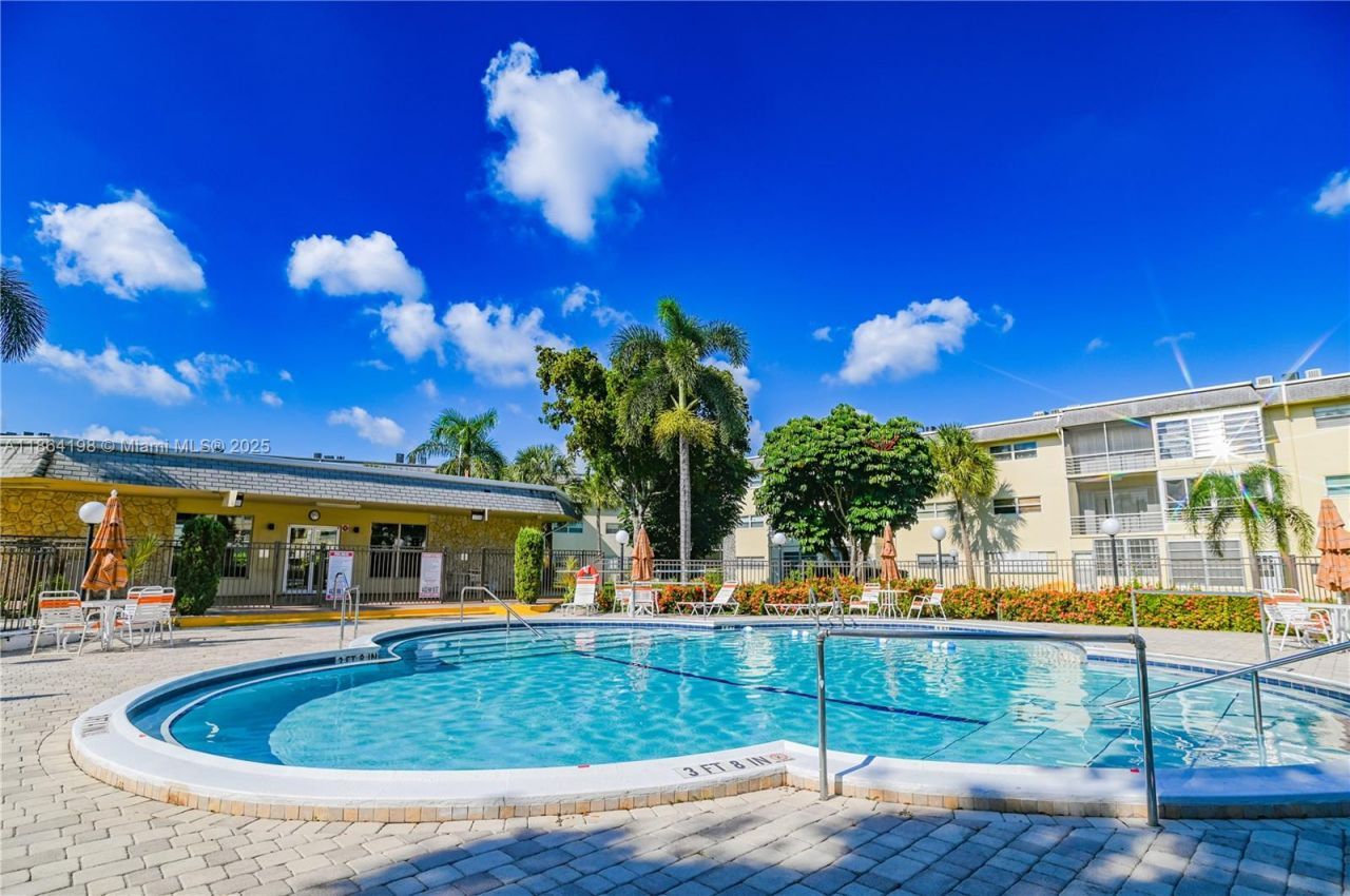 4441 NW 16th St, Unit J301, Lauderhill, FL 33313 Photo