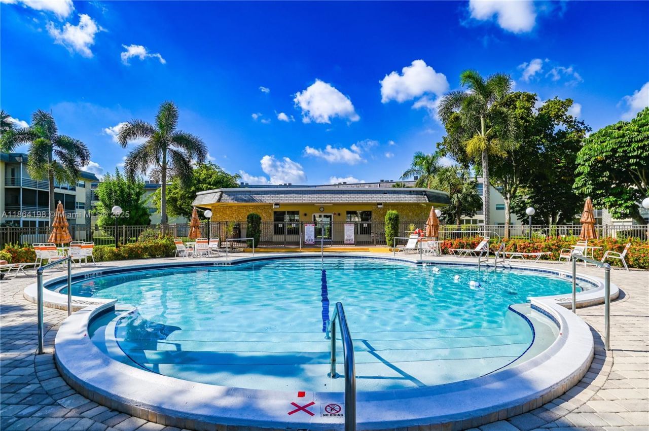 4441 NW 16th St, Unit J301, Lauderhill, FL 33313 Photo
