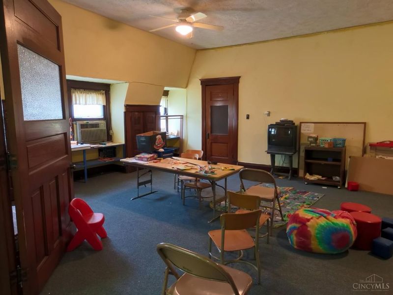 4808 Eastern Avenue, Cincinnati, OH 45208 Photo 17