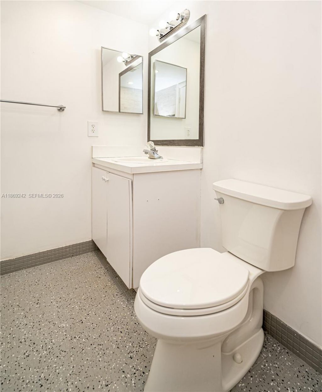 402 Capri I, Unit 402, Delray Beach, FL 33484 Photo