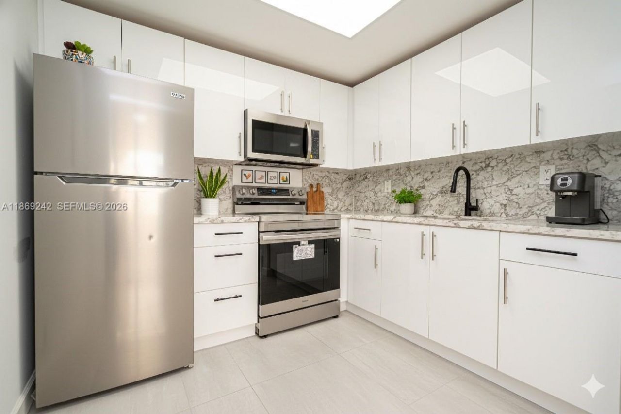402 Capri I, Unit 402, Delray Beach, FL 33484 Photo