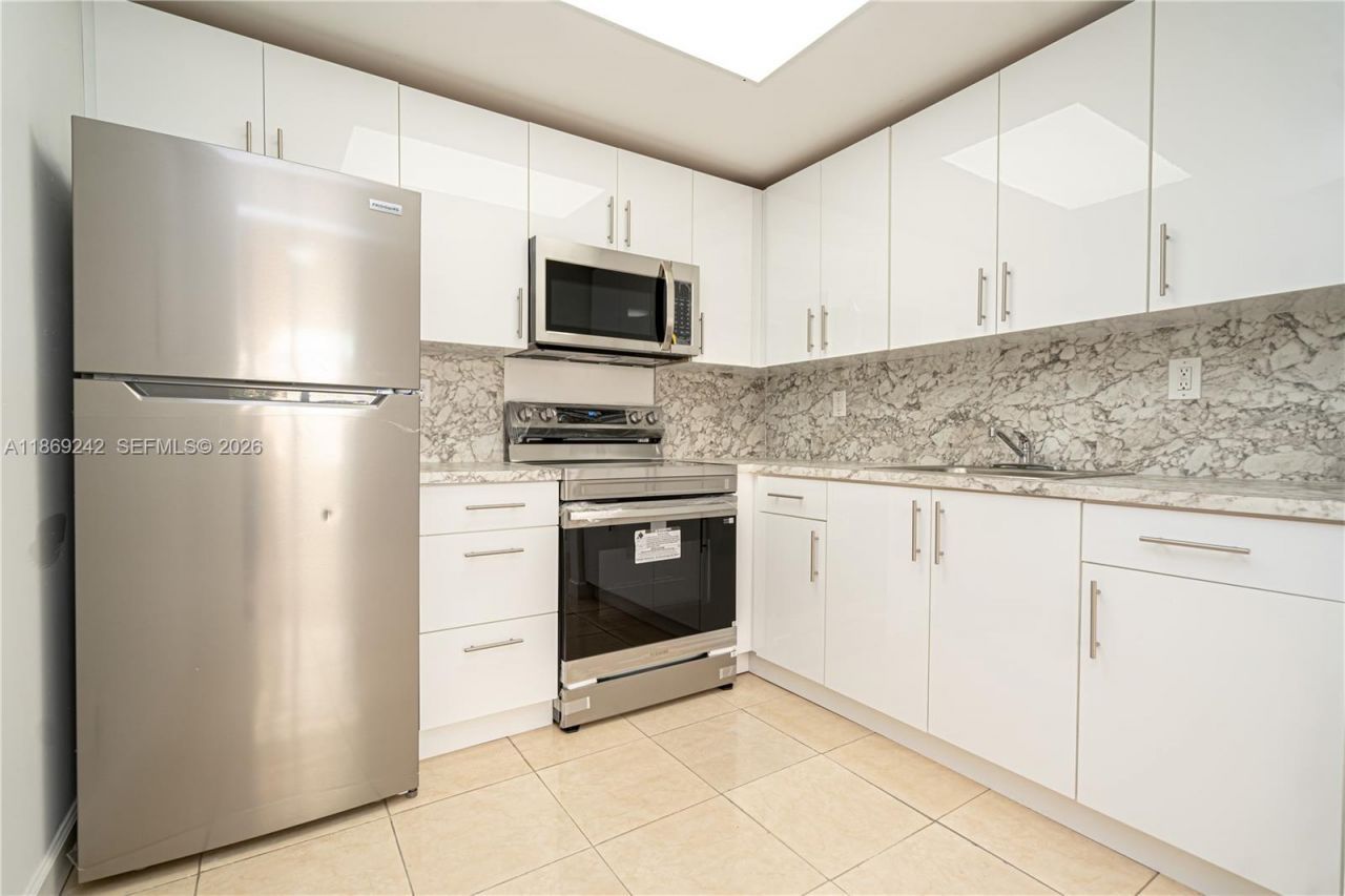 402 Capri I, Unit 402, Delray Beach, FL 33484 Photo