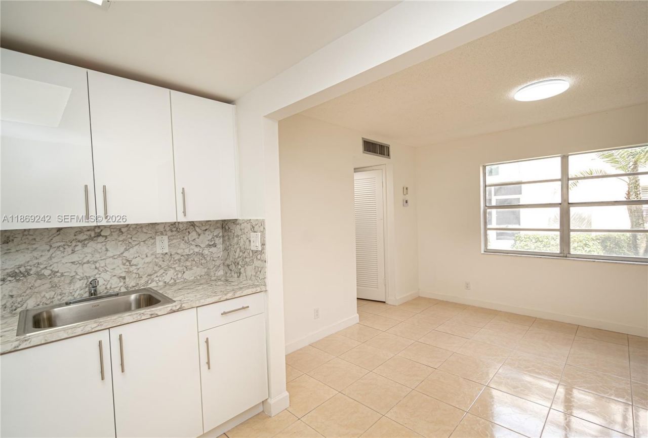 402 Capri I, Unit 402, Delray Beach, FL 33484 Photo
