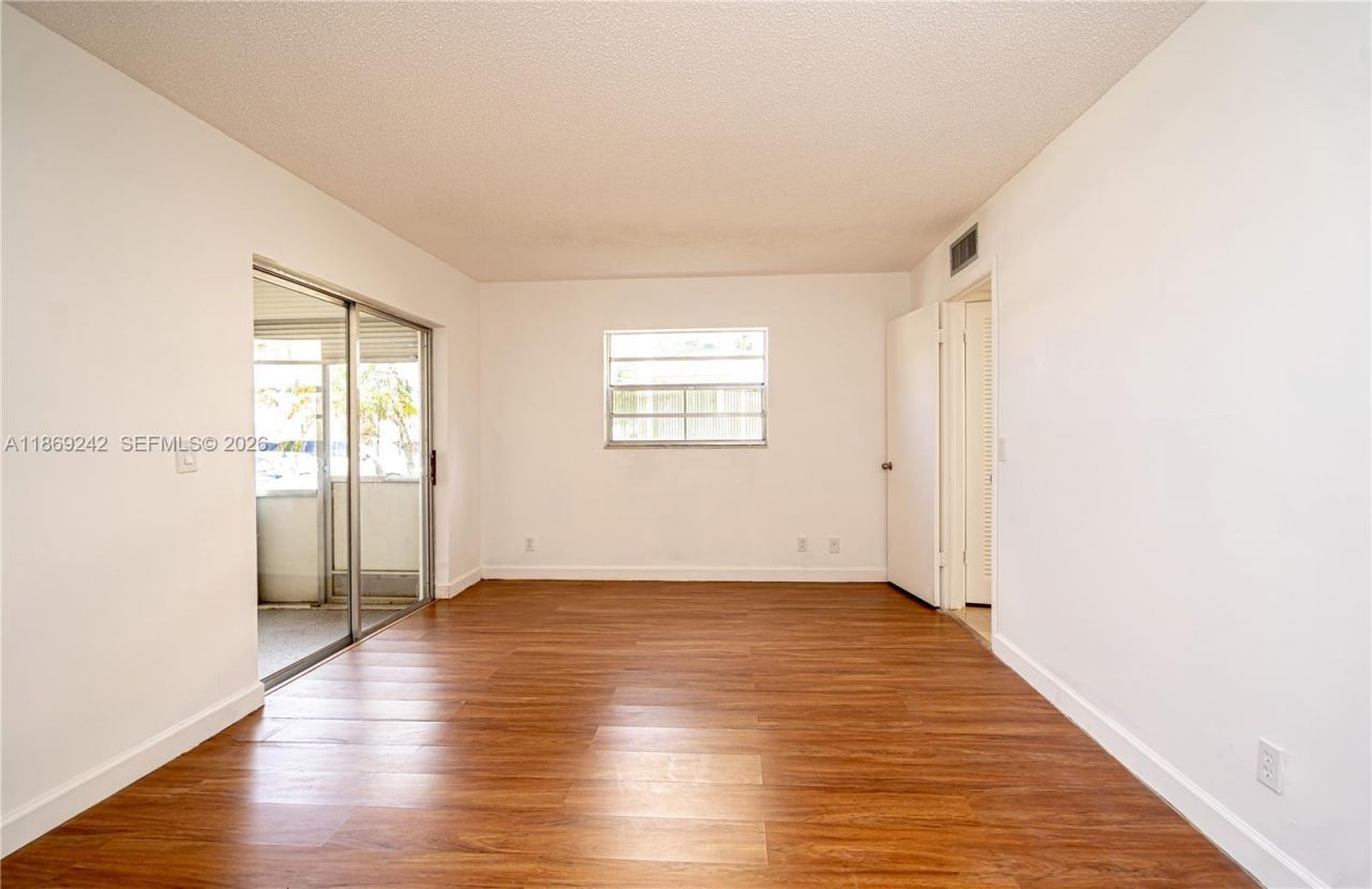 402 Capri I, Unit 402, Delray Beach, FL 33484 Photo