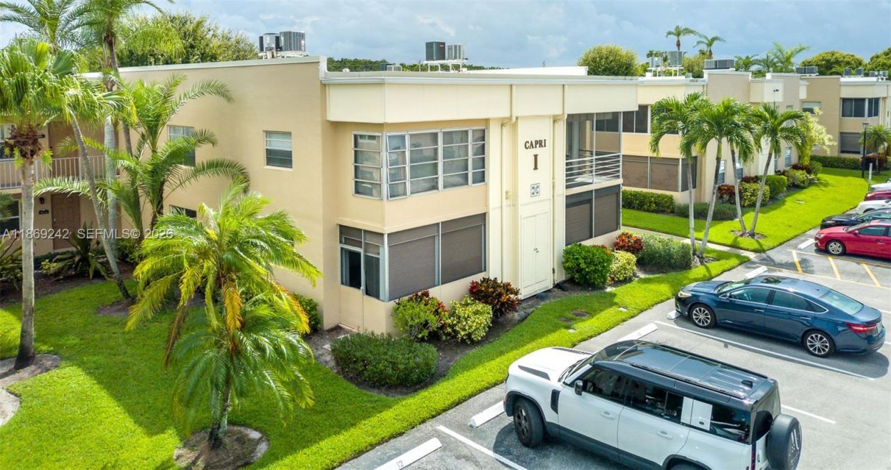 402 Capri I, Unit 402, Delray Beach, FL 33484 Photo