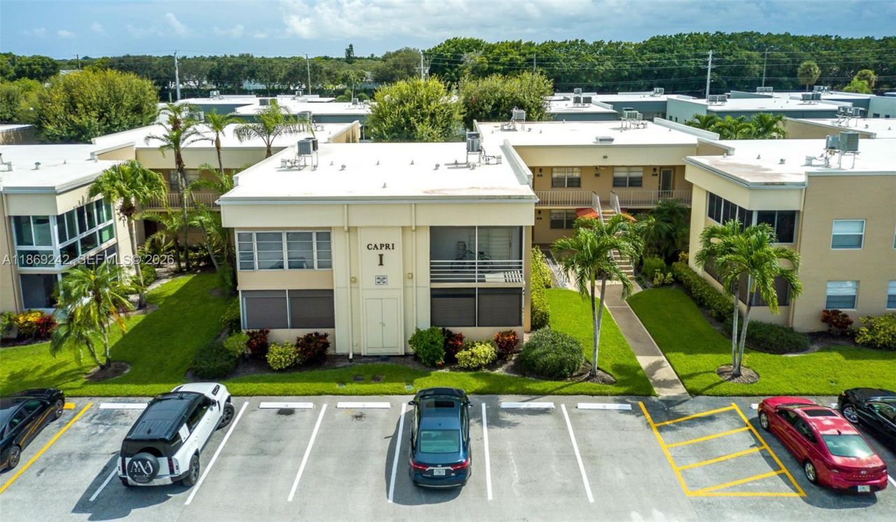 402 Capri I, Unit 402, Delray Beach, FL 33484 Photo