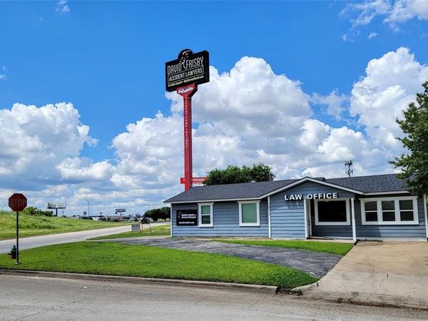 1913 Hemlock Drive, Haltom City, TX 76117